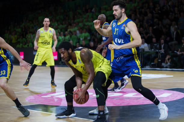 更需要在交 更需要在交