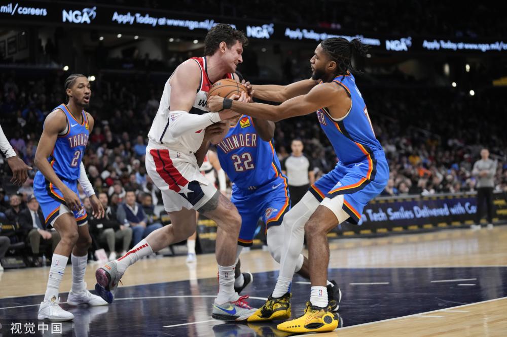 他几乎是现 他几乎是现